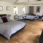 Hemples Lodge